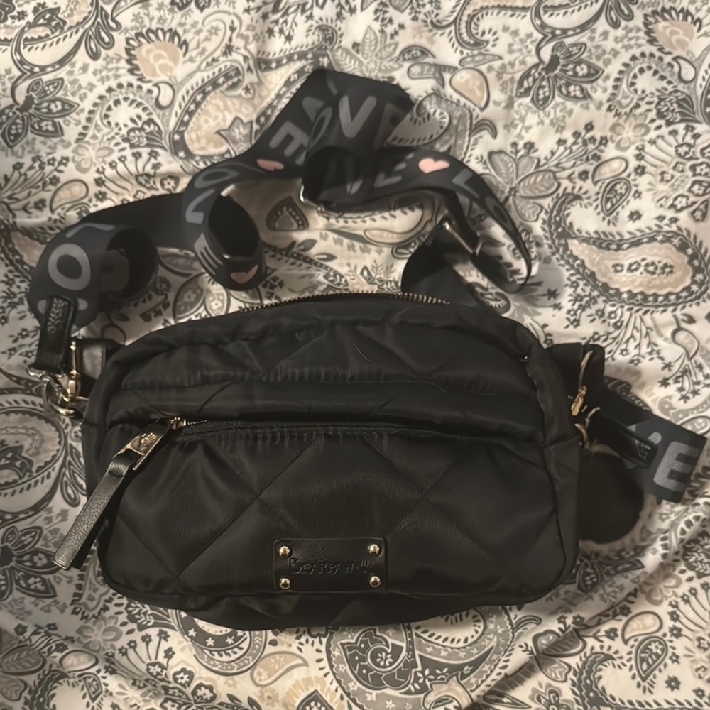 Black Bearpaw Puffer Crossbody Bag